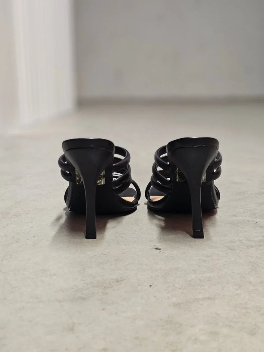 Strappy Black High Heel Sandals With Square Toe Design For Women
